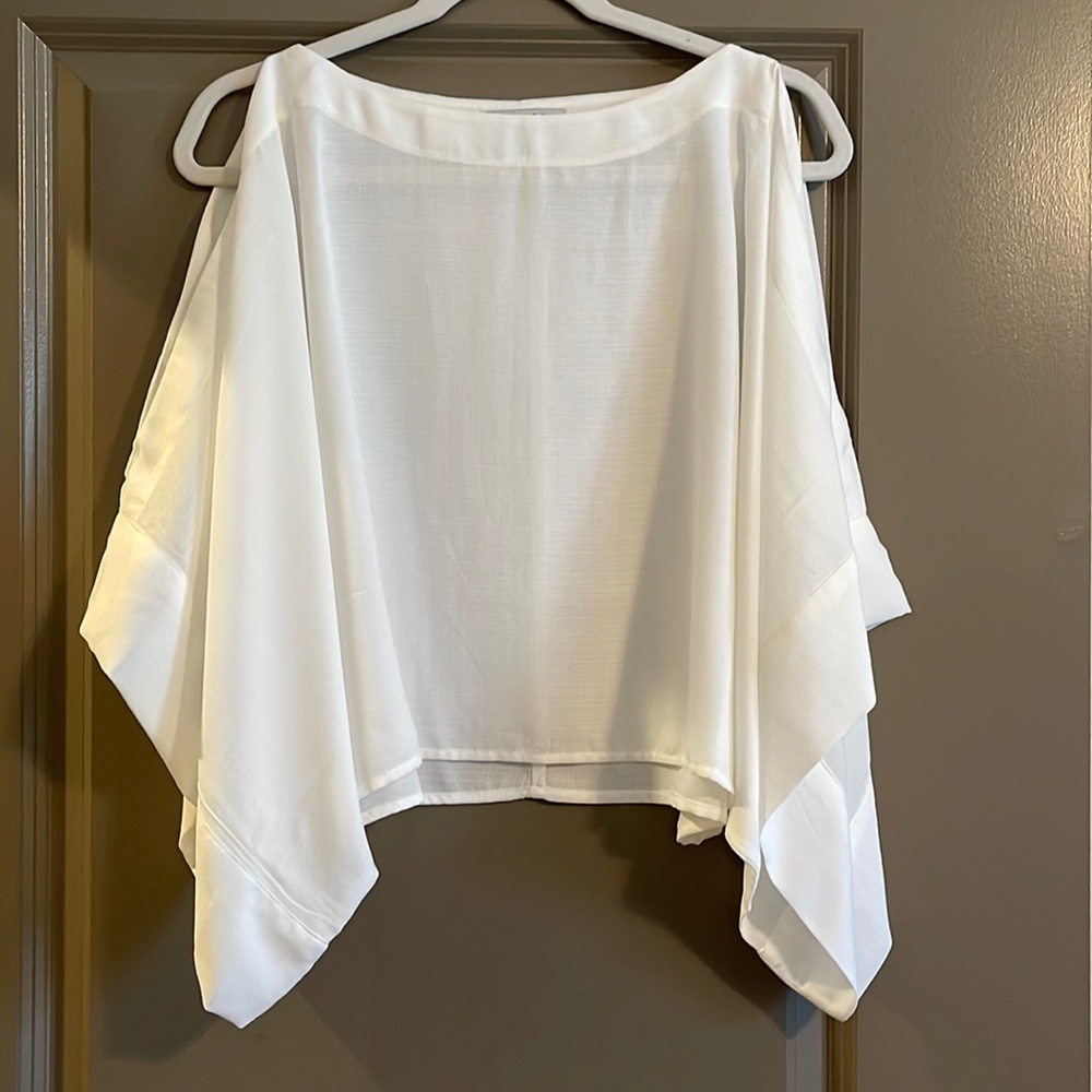 NWT White open sleeve cropped blouse FAVLUX